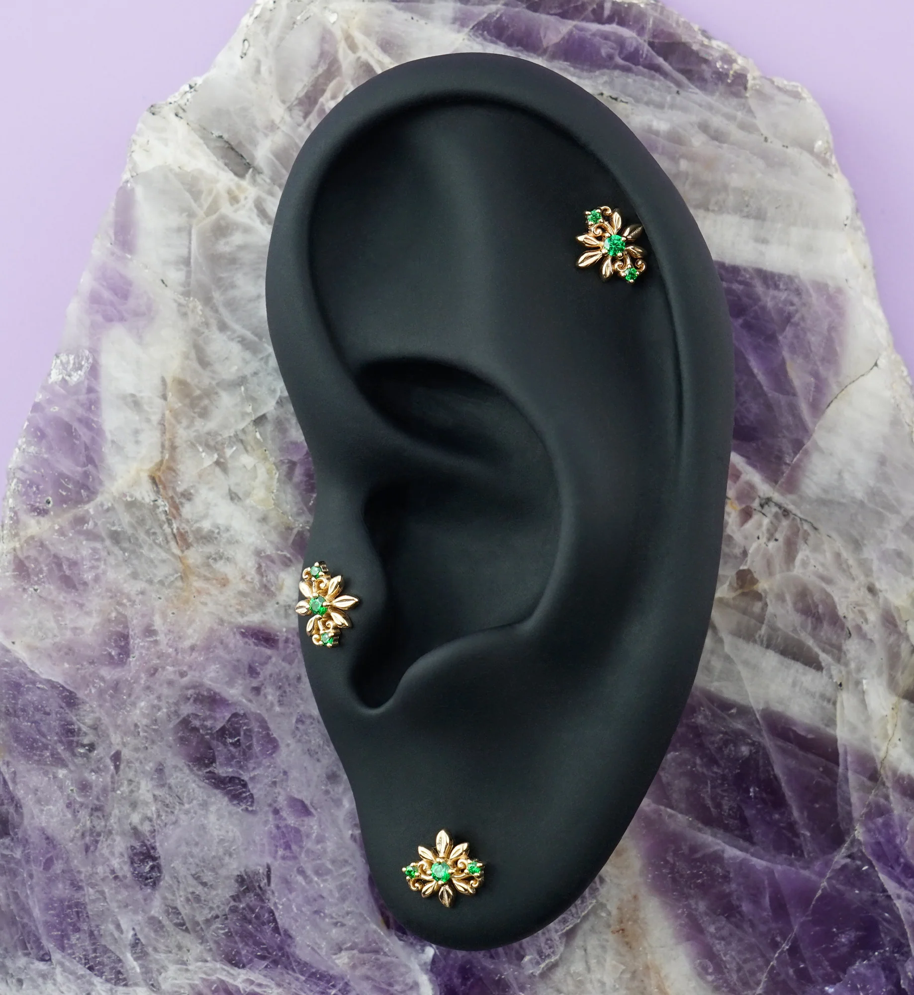 14kt Gold Damask Emerald CZ Threadless Top - Image 2