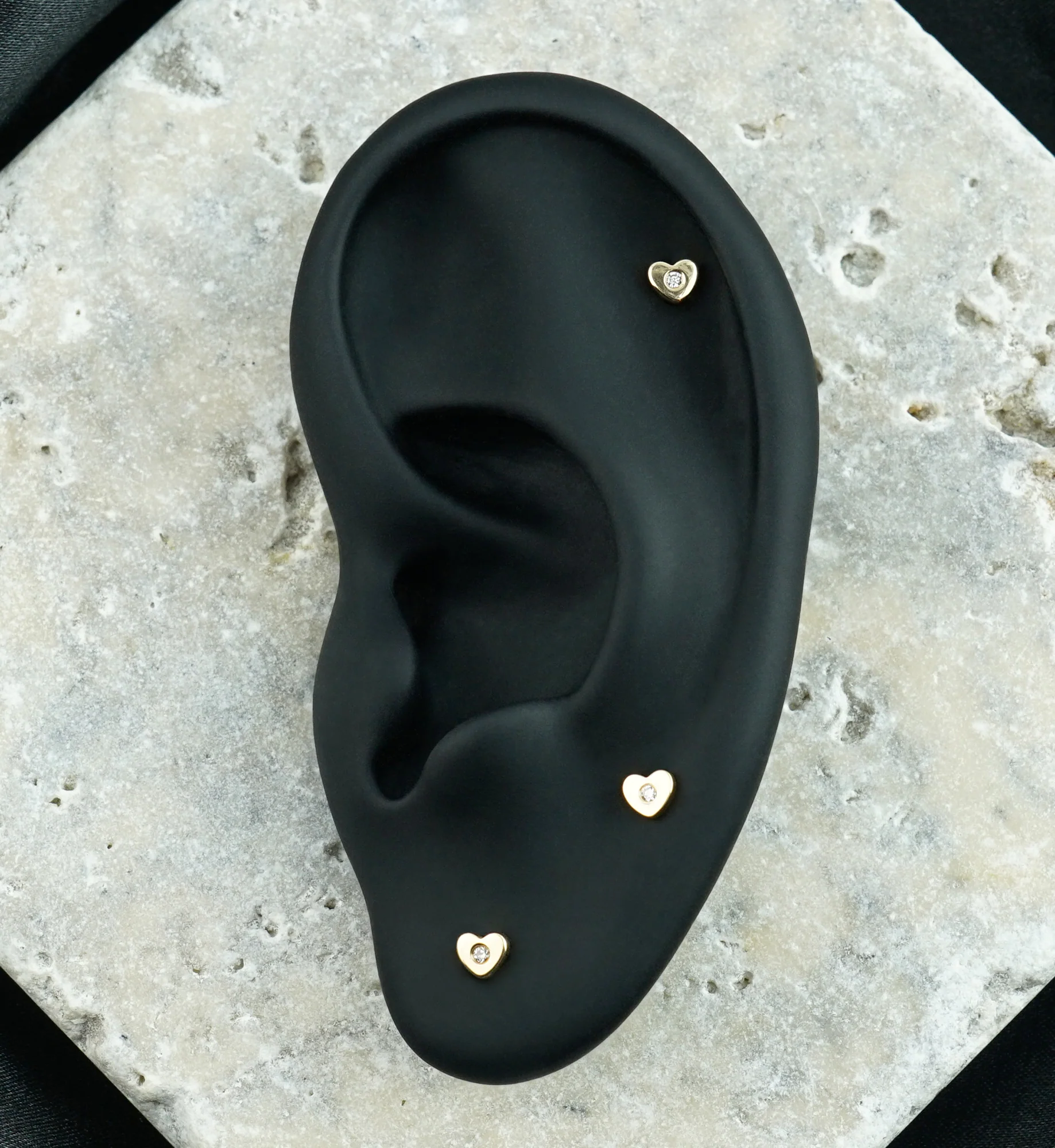 14kt Gold Heart Center Lab Grown Diamond Threadless Top - Image 2