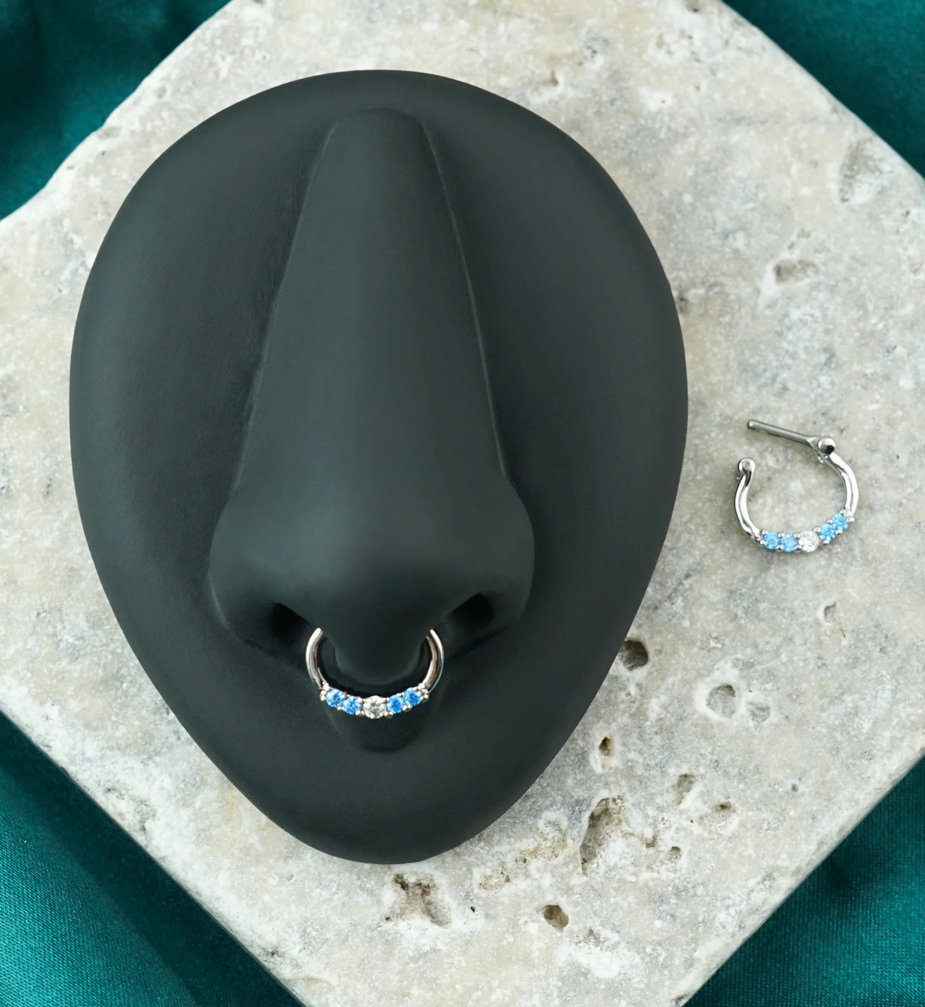 16G Blue 5 Gem Septum Clicker - Image 2