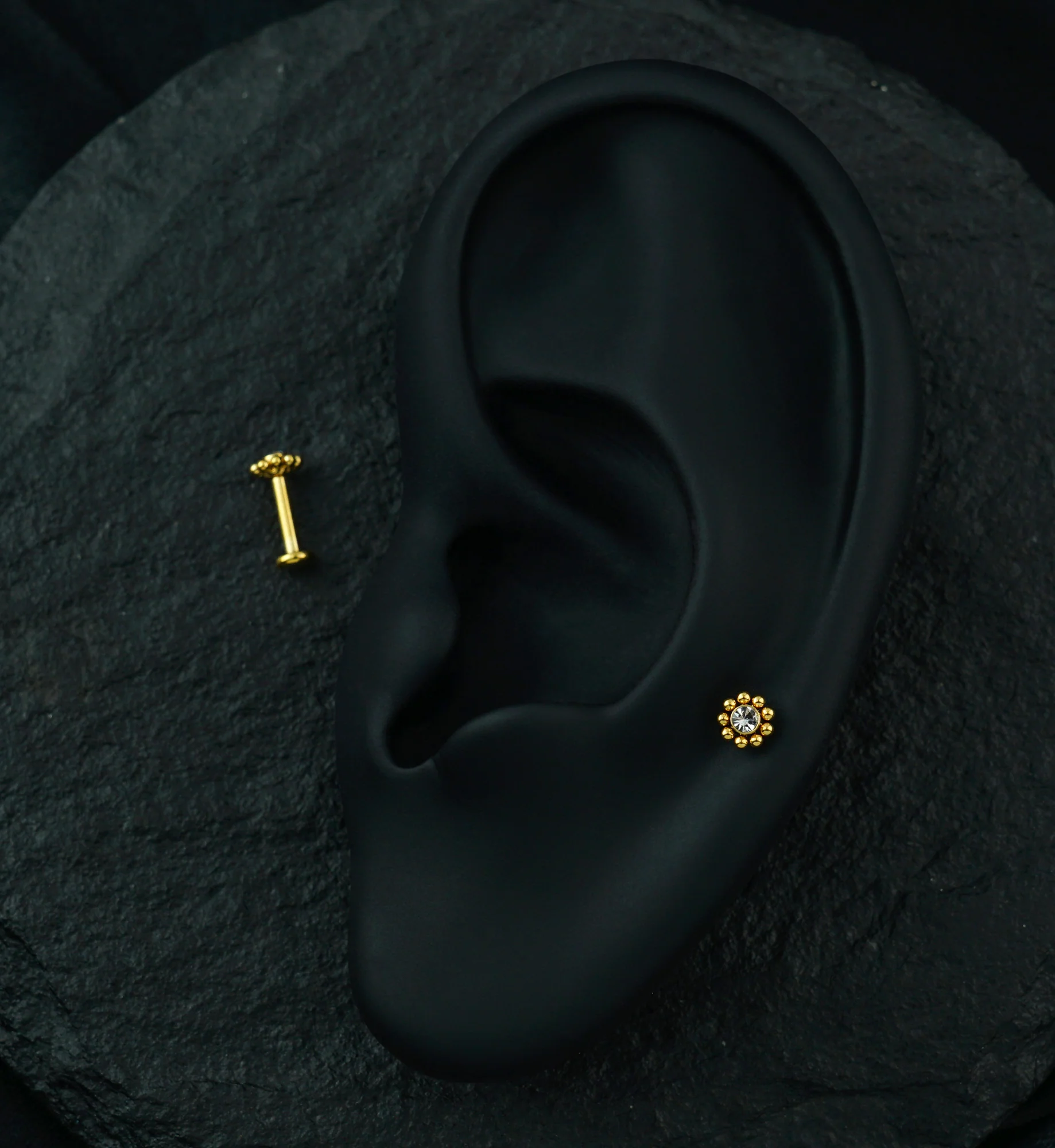 Gold PVD Beaded Gem Labret - Image 4