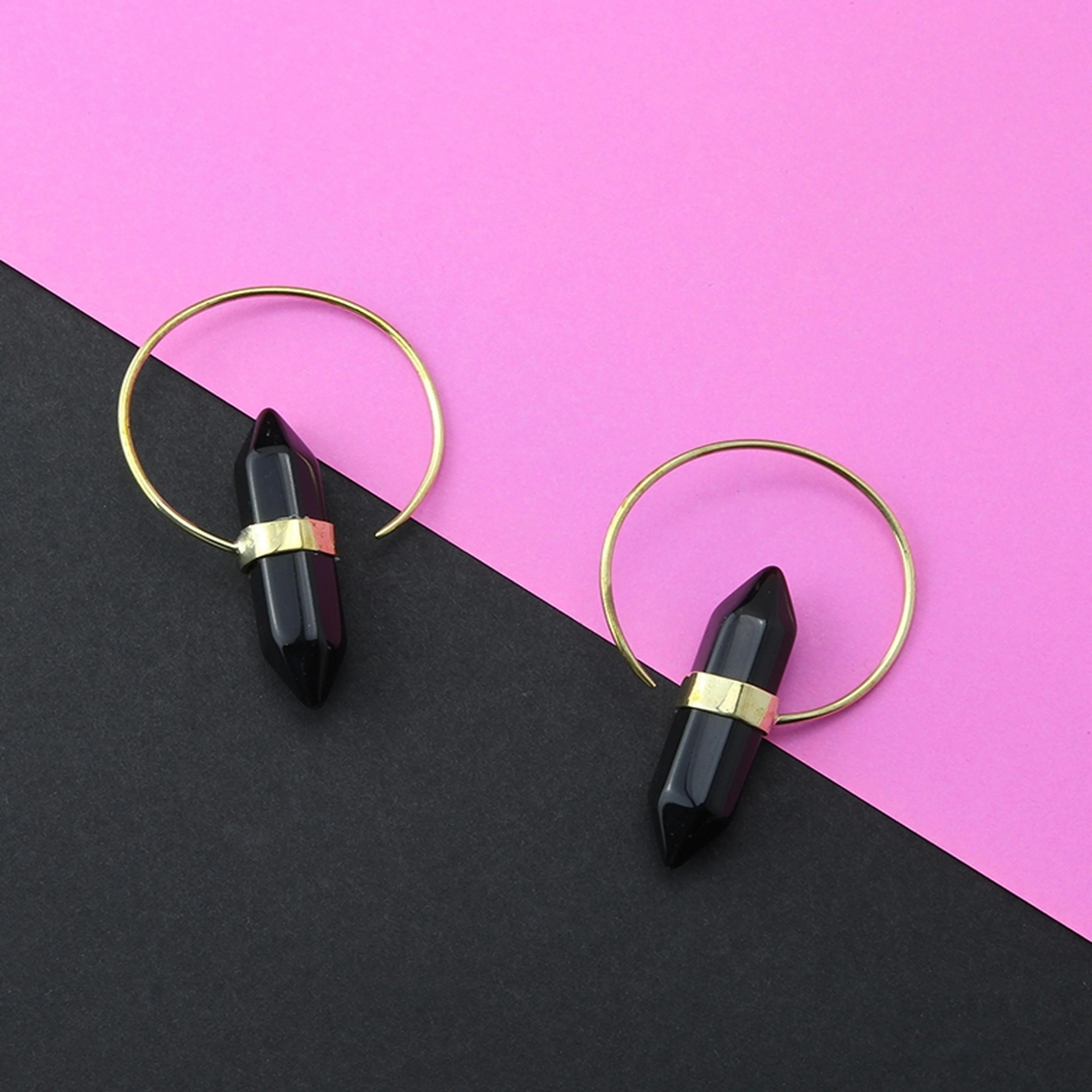 16G Onyx Brass Hoop Hangers - Image 2