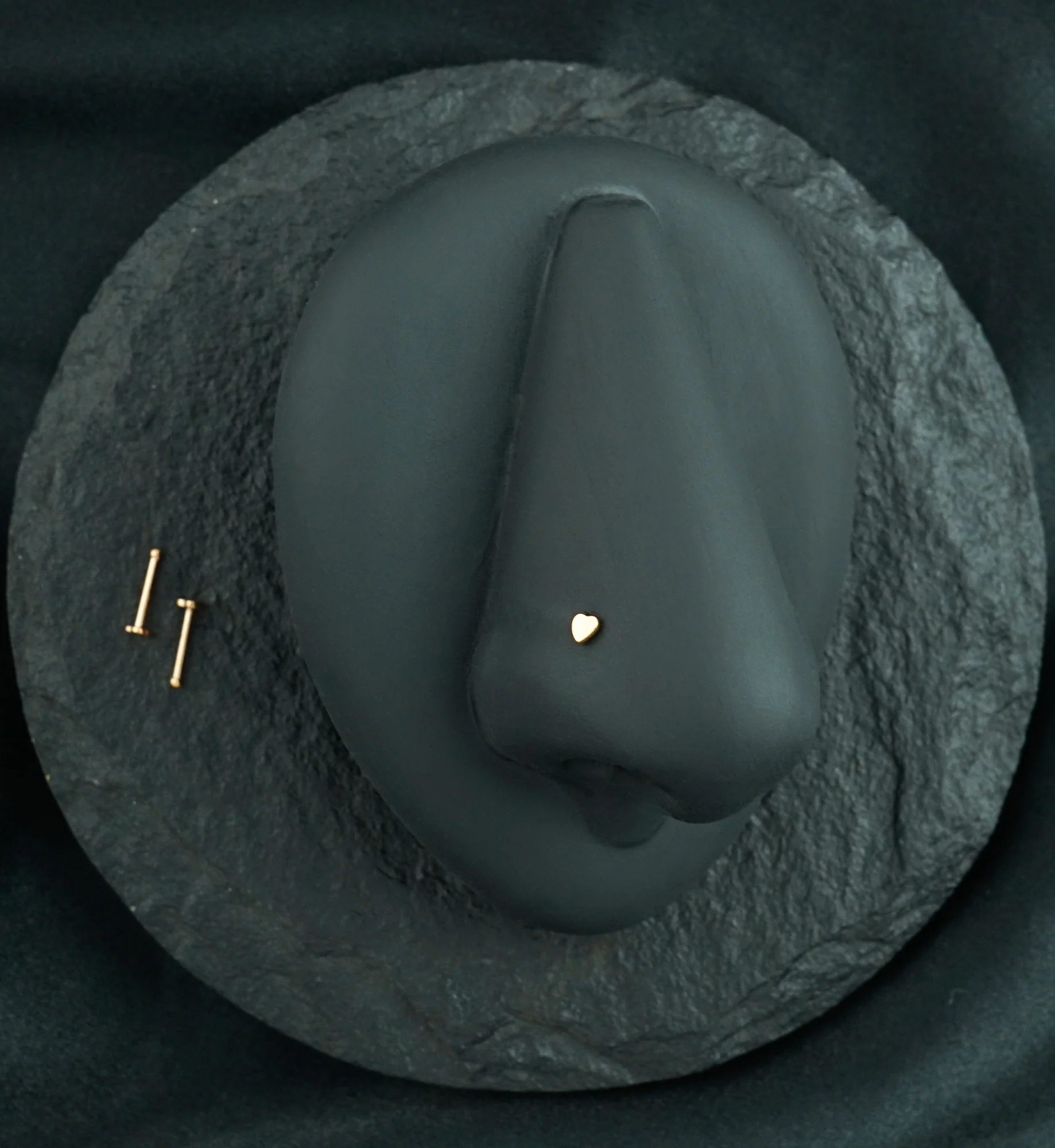 20G Rose Gold Heart Top Stainless Steel Nosebone - Image 2