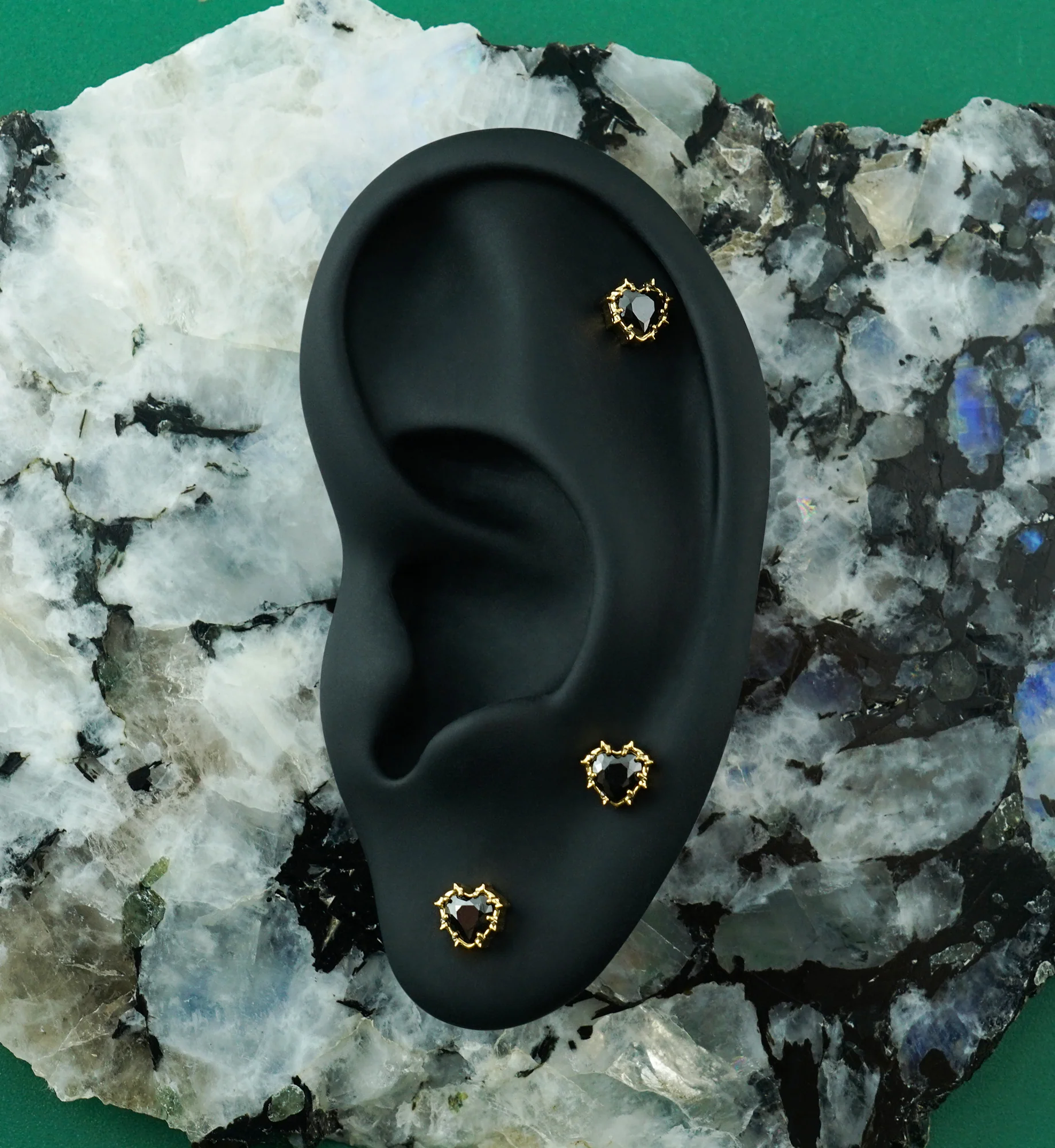 24kt Gold PVD Barbed Heart Black CZ Titanium Threadless Top - Image 2