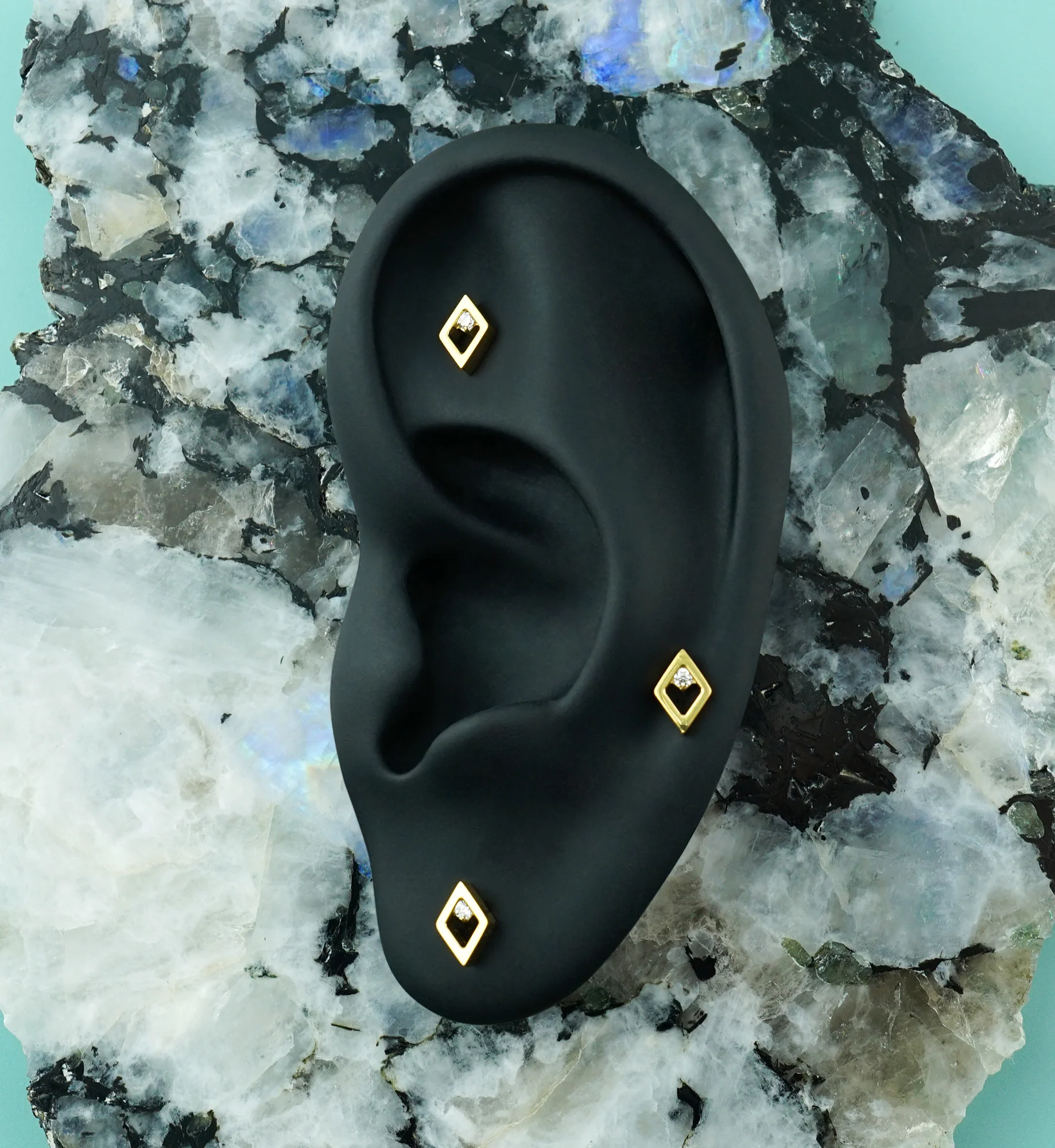 24kt Gold PVD Small Corundum CZ Titanium Threadless Top - Image 2