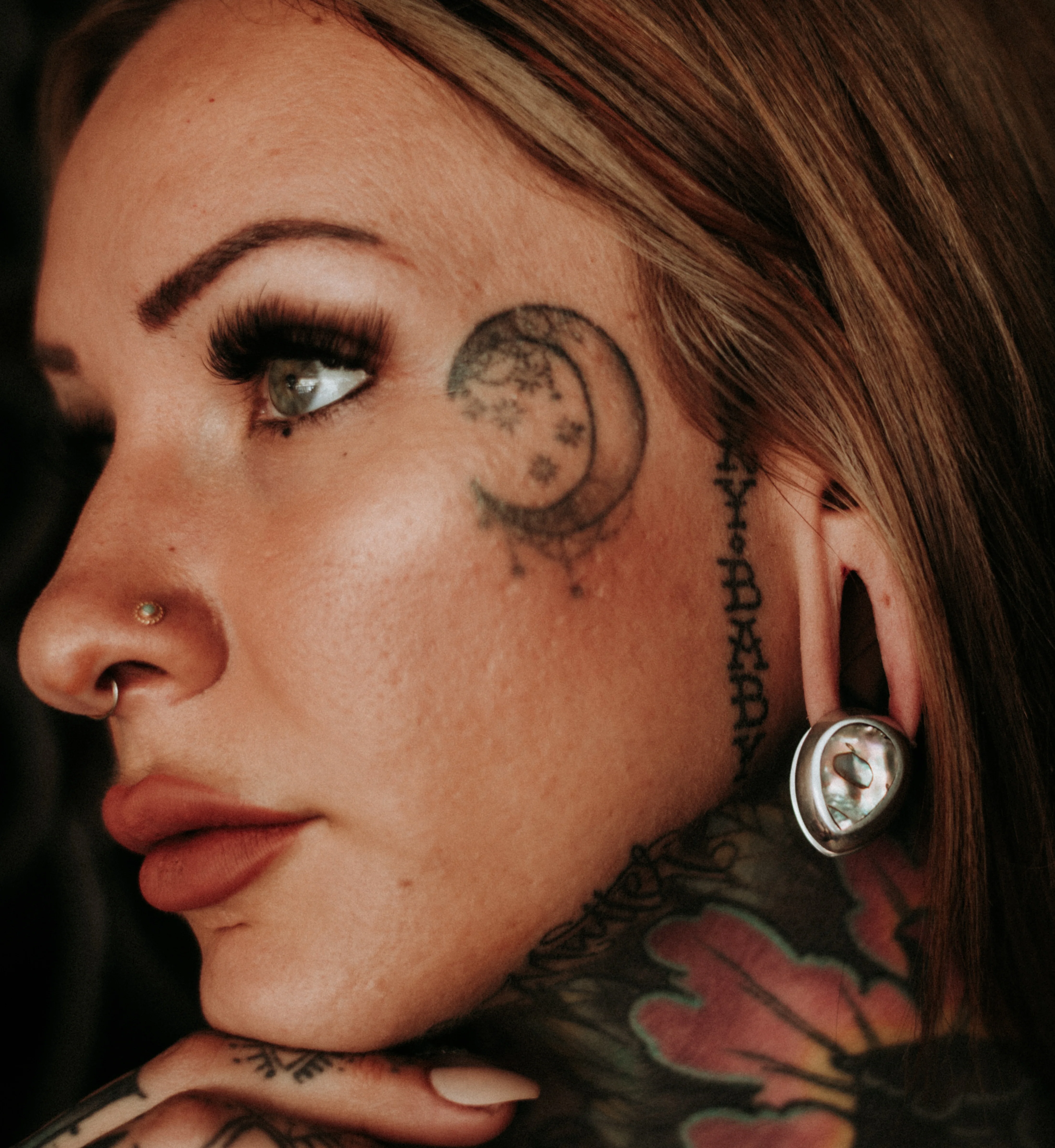 Abalone Knuckle White Brass Ear Weights - Image 5