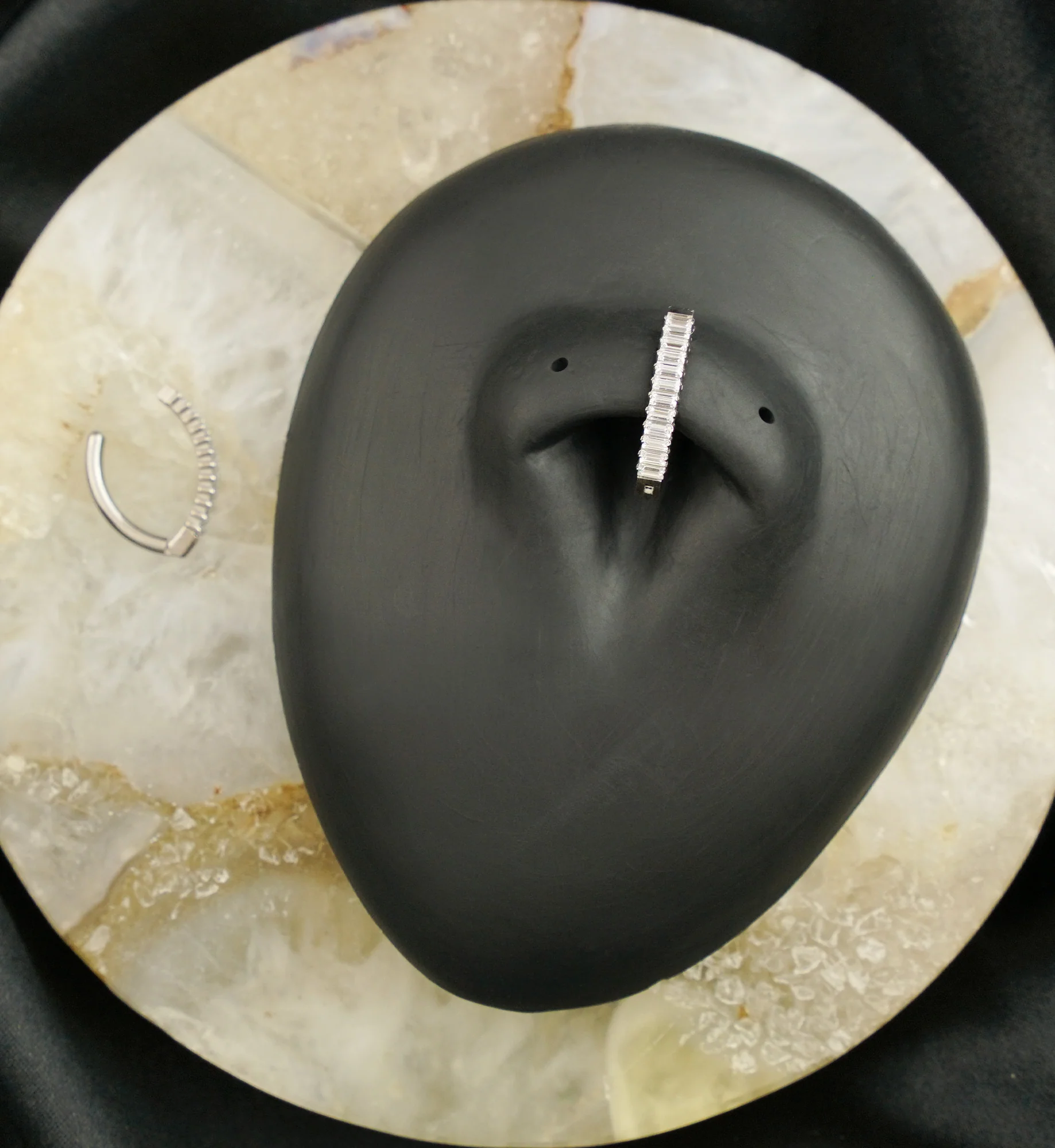Baguette Clear CZ Row Titanium Hinged Belly Button Ring - Image 2