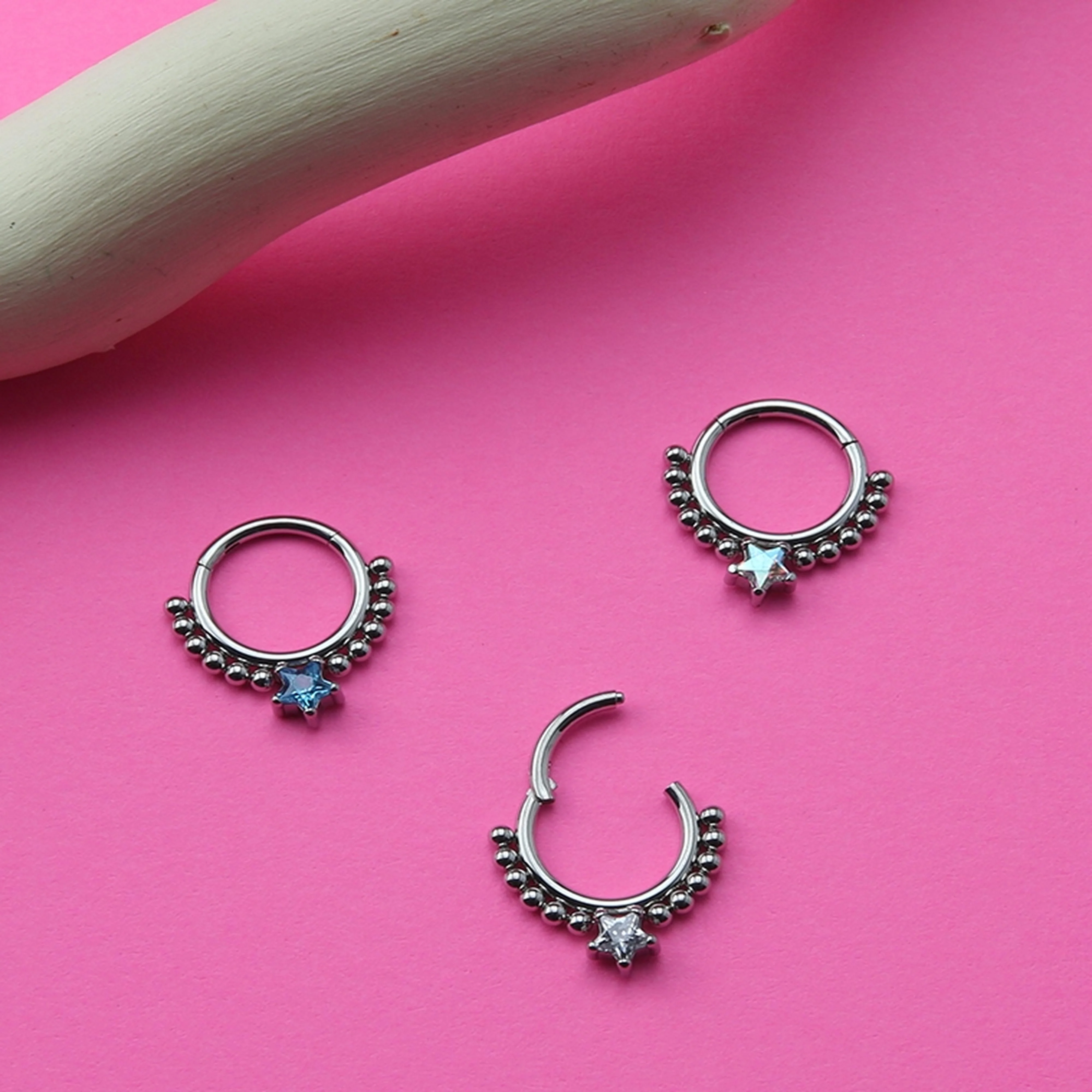 Beaded Clear Star Hinged Segment Ring - Image 2