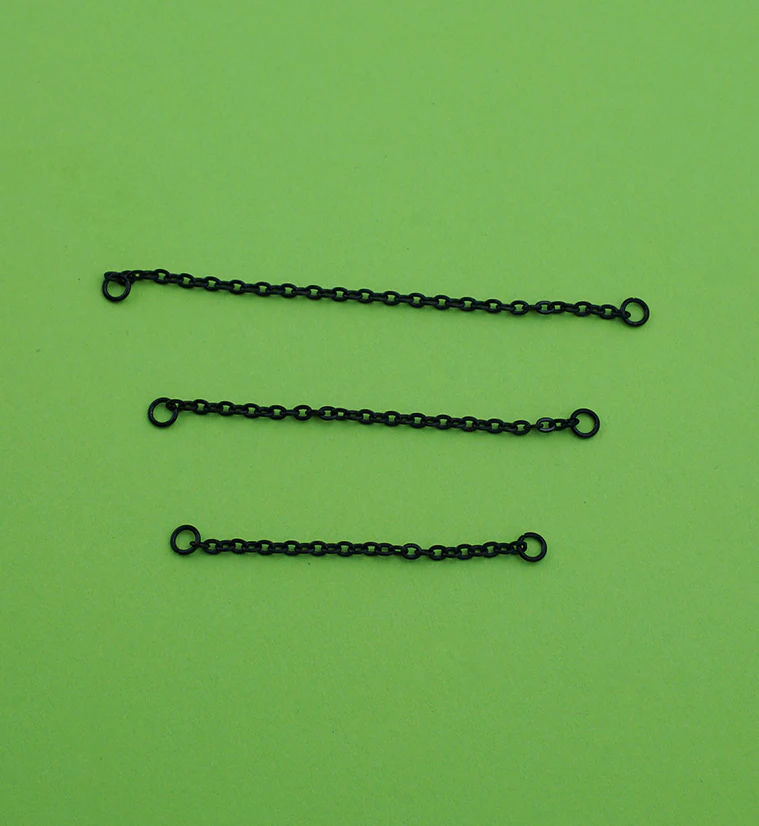 Black PVD Rolo Titanium Nose & Cartilage Piercing Chain - Image 3