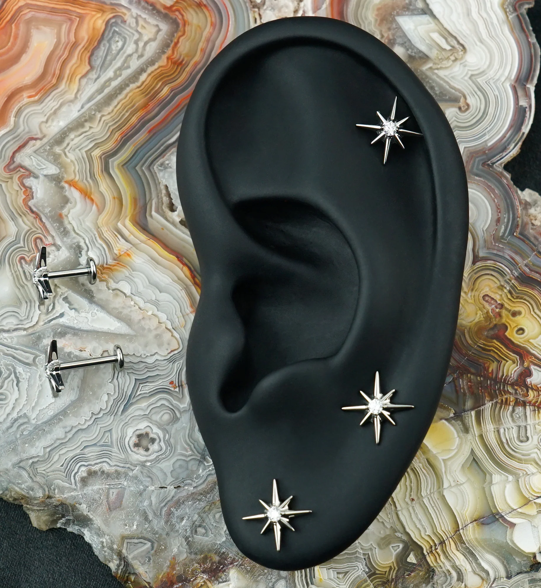 Cardinal Points CZ Titanium Internally Threaded Labret - Image 2