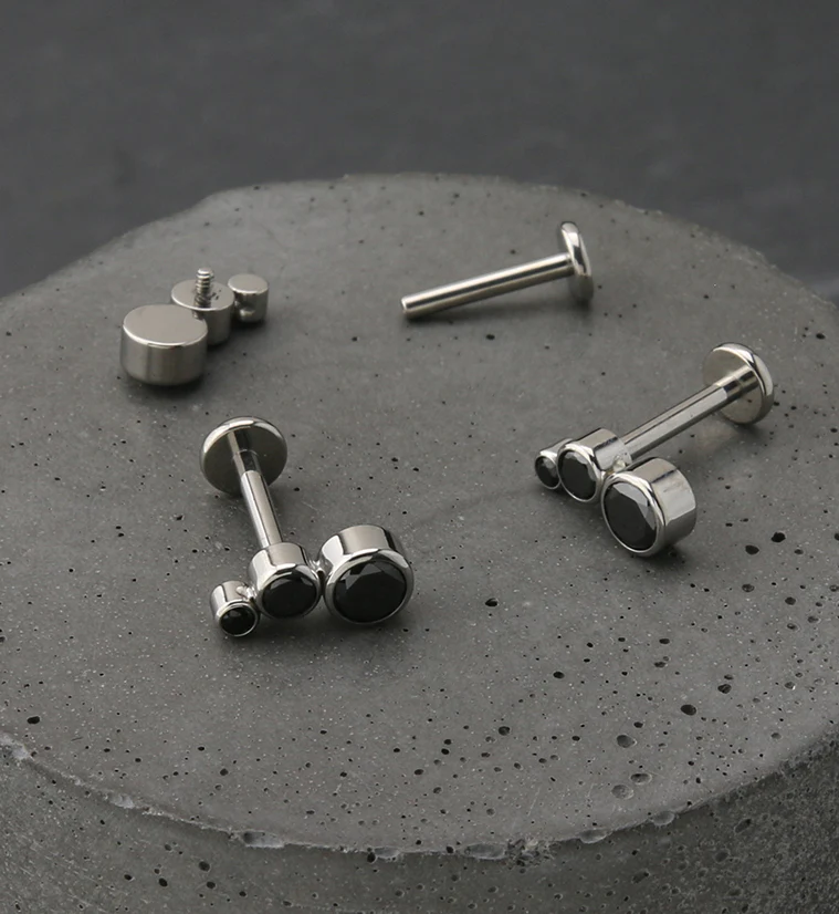 Crescendo Black CZ Titanium Internally Threaded Labret - Image 2