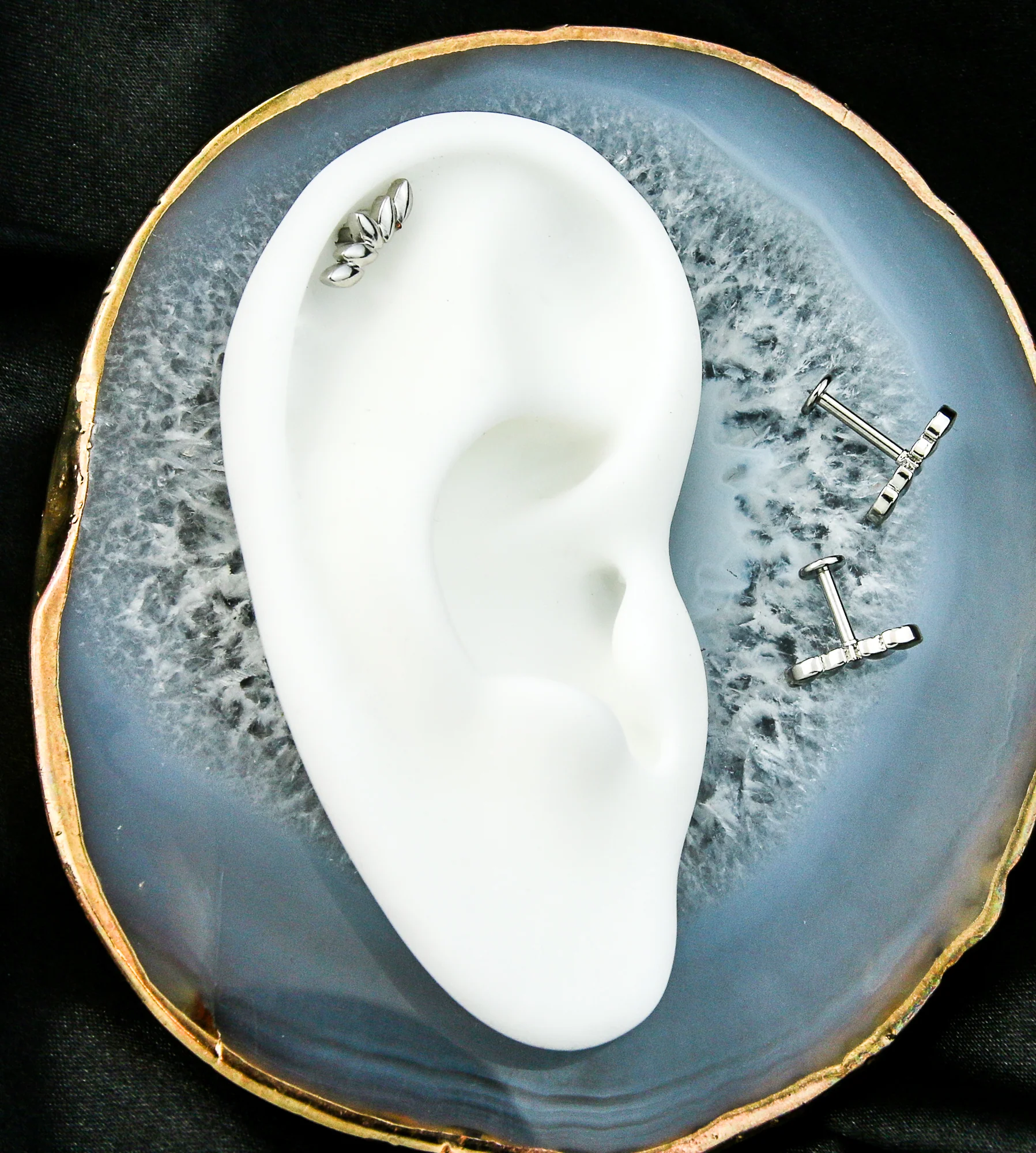 Crest Internally Threaded Stainless Steel Labret - Image 2