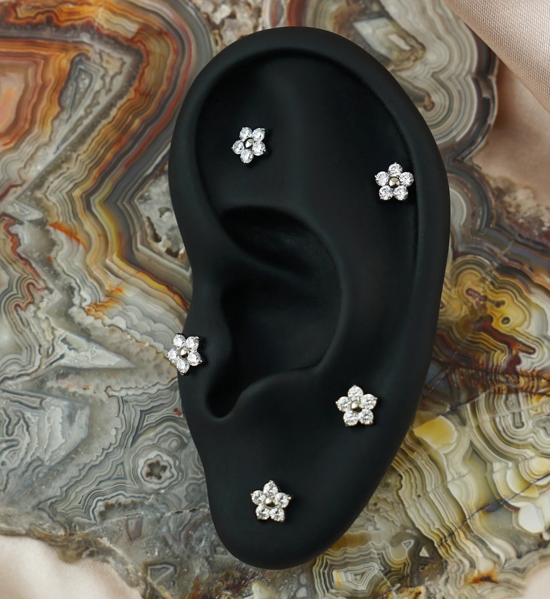 Daisy Clear CZ Titanium Threadless Top - Image 2