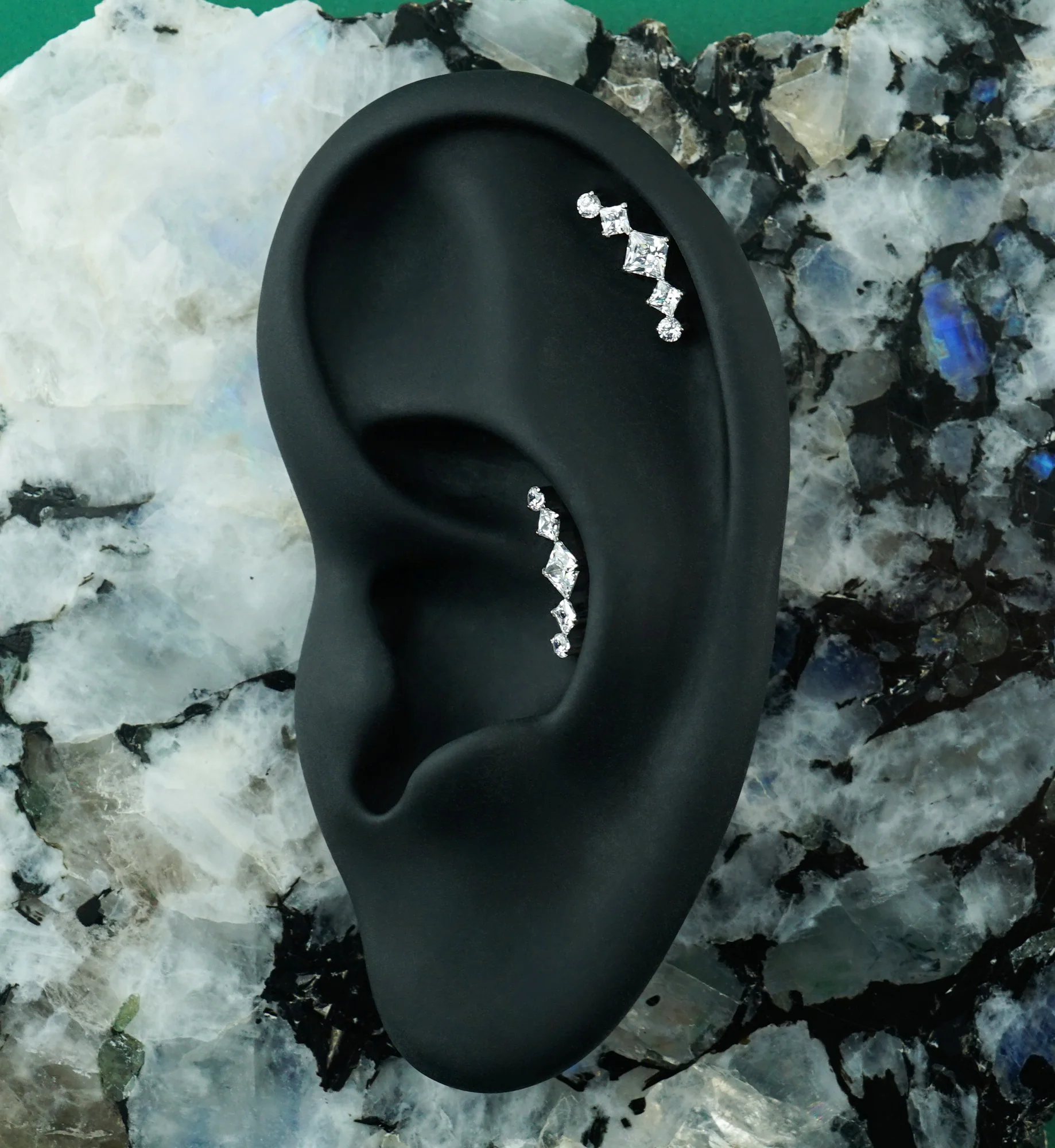 Diamond Flex CZ Titanium Threadless Labret - Image 2