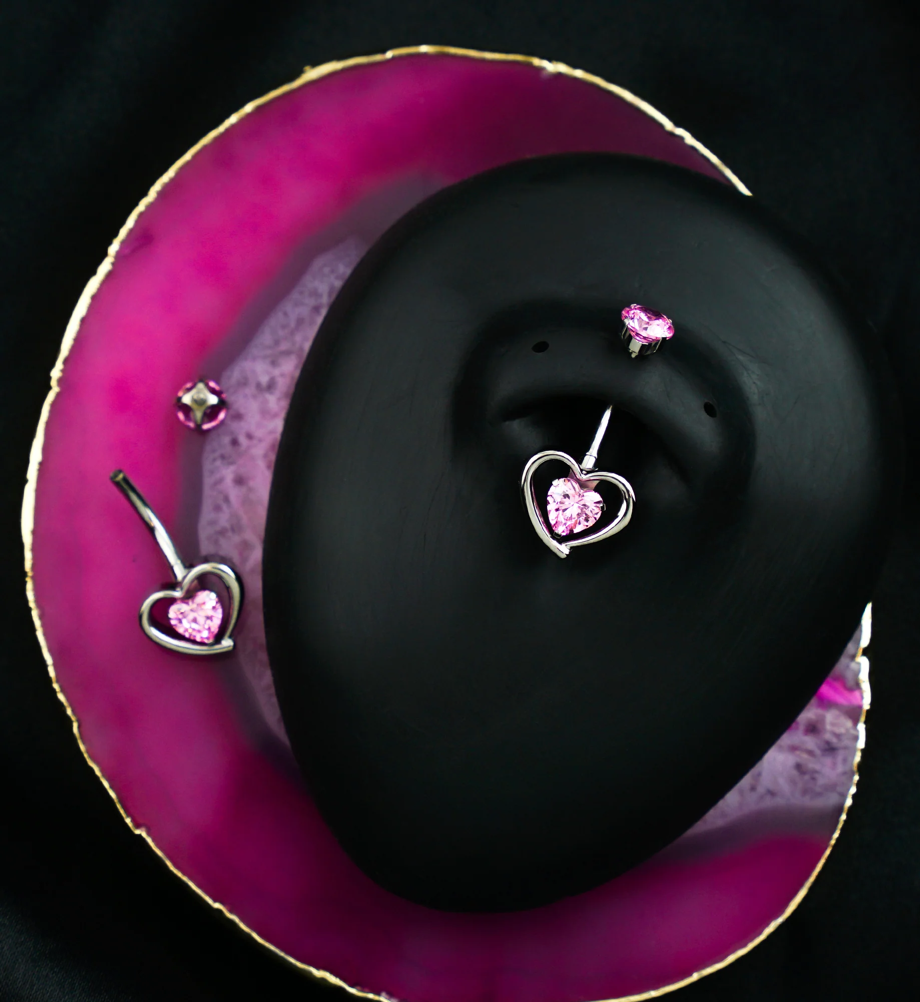 Enveloped Heart Pink CZ Titanium Internally Threaded Belly Button Ring - Image 2