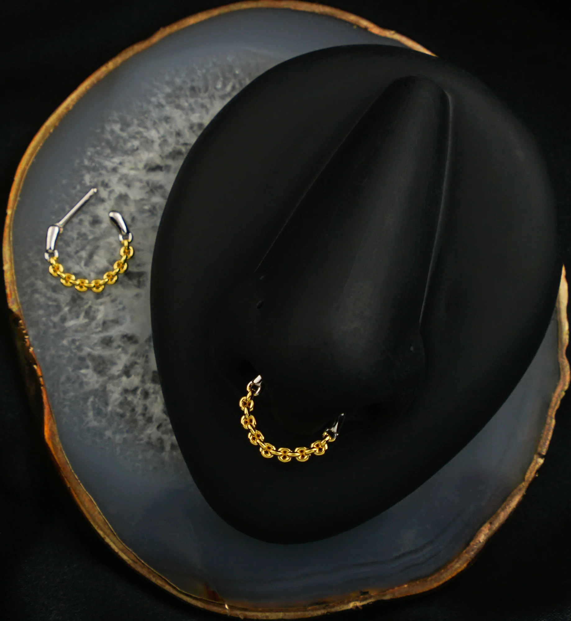 Gold PVD Two Tone Chain Link Straight Hinged Segment Ring - Image 3