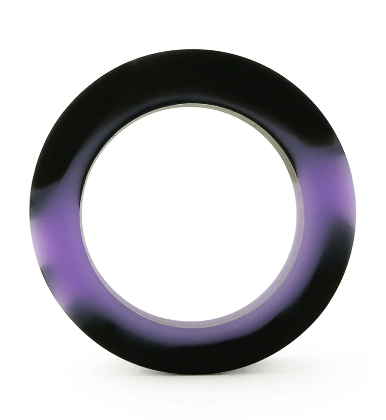 Lavender And Black Double Flare Silicone Tunnel Plugs - Image 3