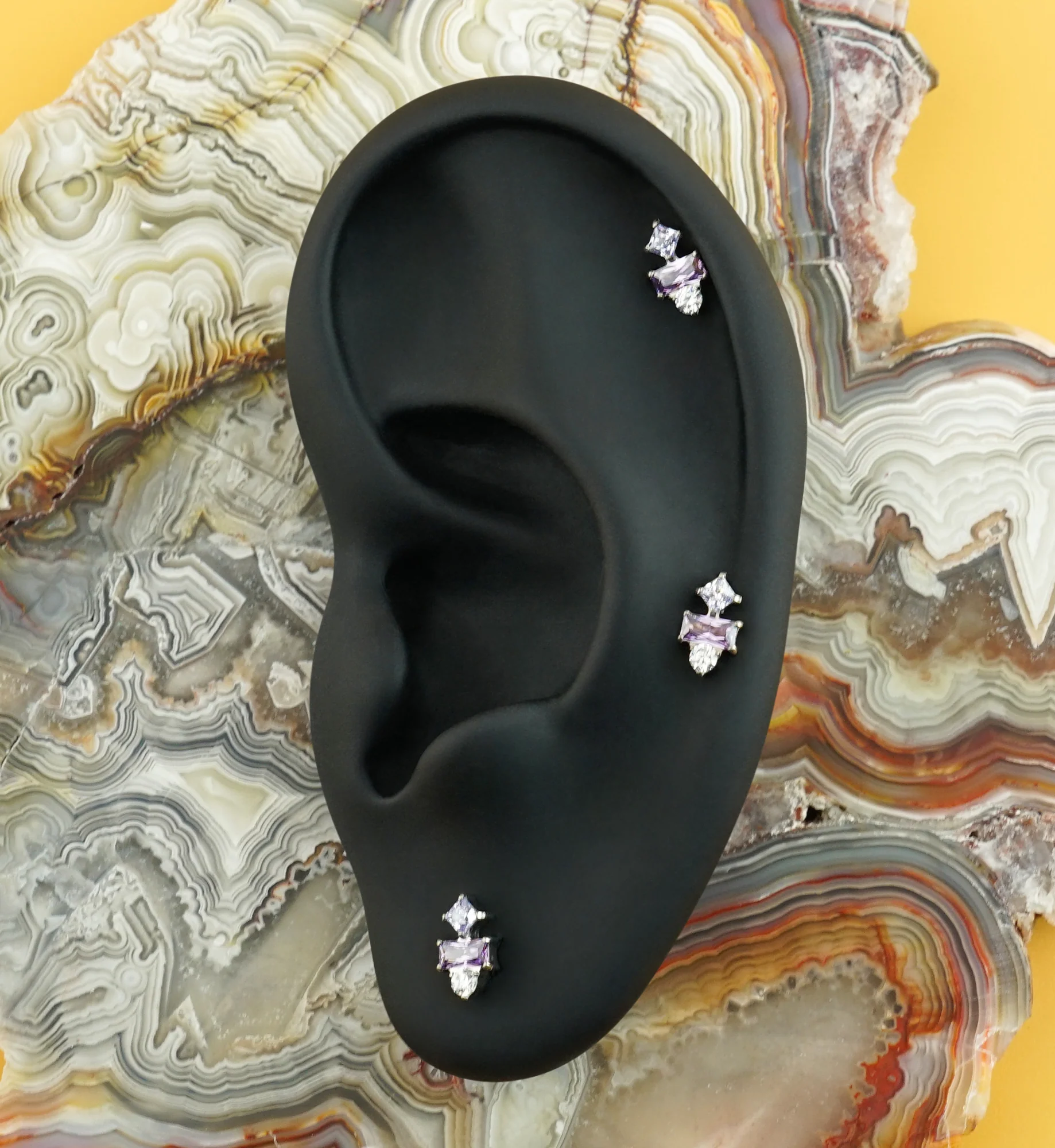 Nocked Amethyst CZ Titanium Threadless Top - Image 2