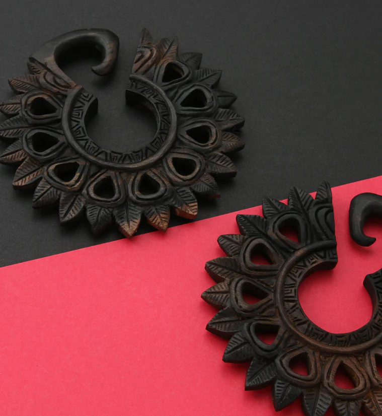 Pompon Areng Wooden Ear Weights - Image 2