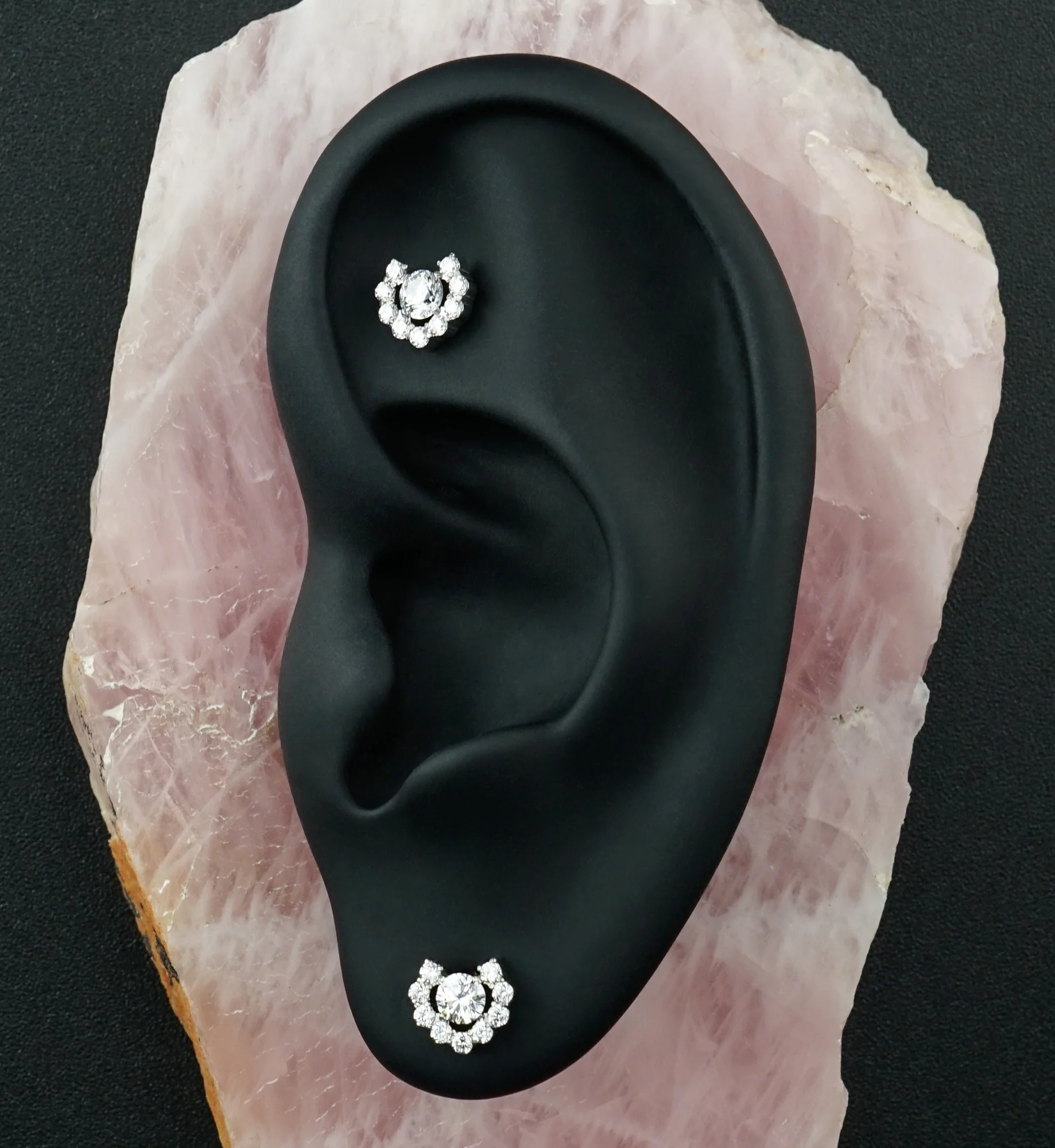 Radiant Horseshoe Clear CZ Titanium Threadless Top - Image 2