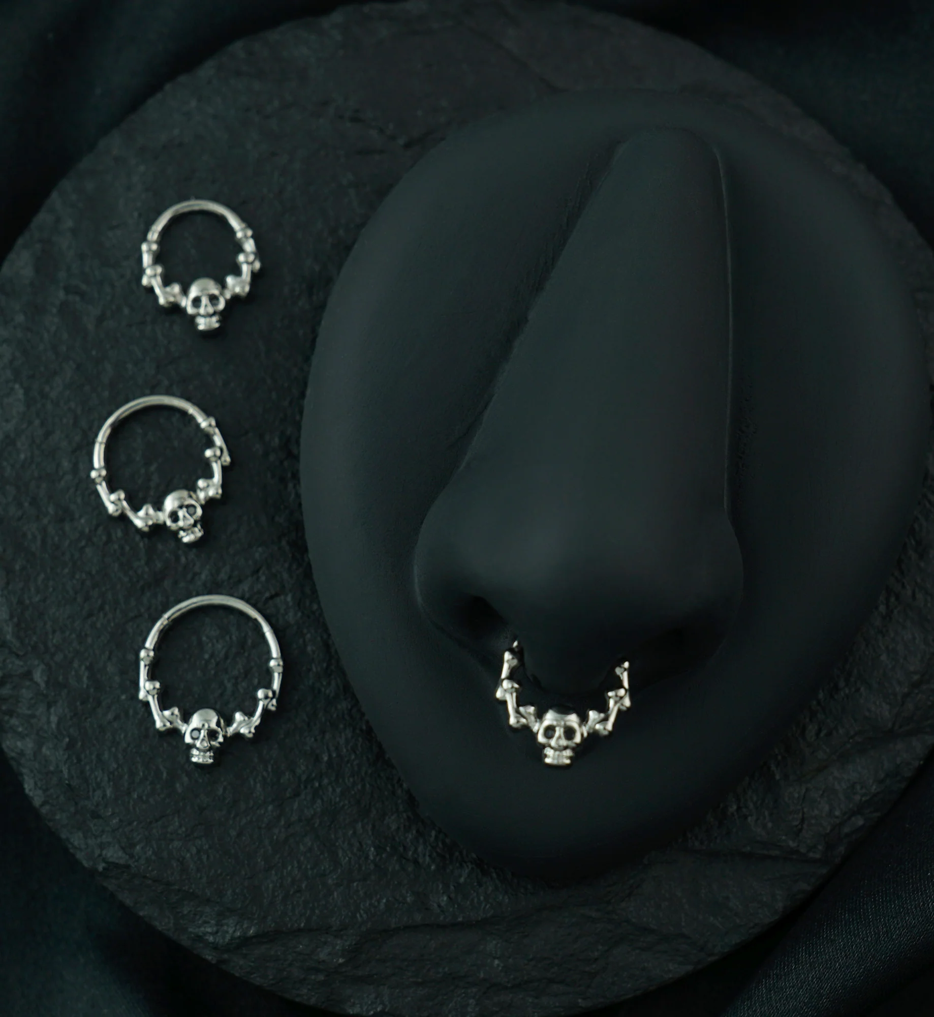 Skull And Bones Black CZ Titanium Hinged Segment Ring - Image 2