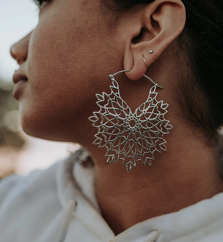 Snowflake White Brass Earrings - Weights - Image 4