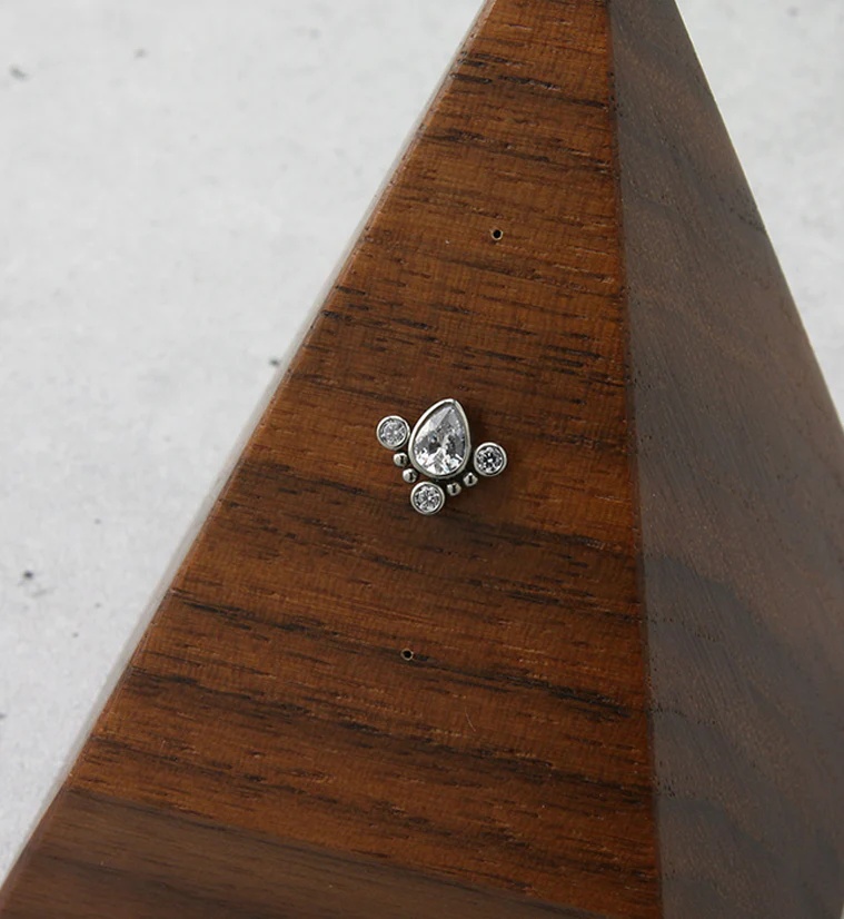 Teardrop Dart CZ Threadless Titanium Top - Image 2