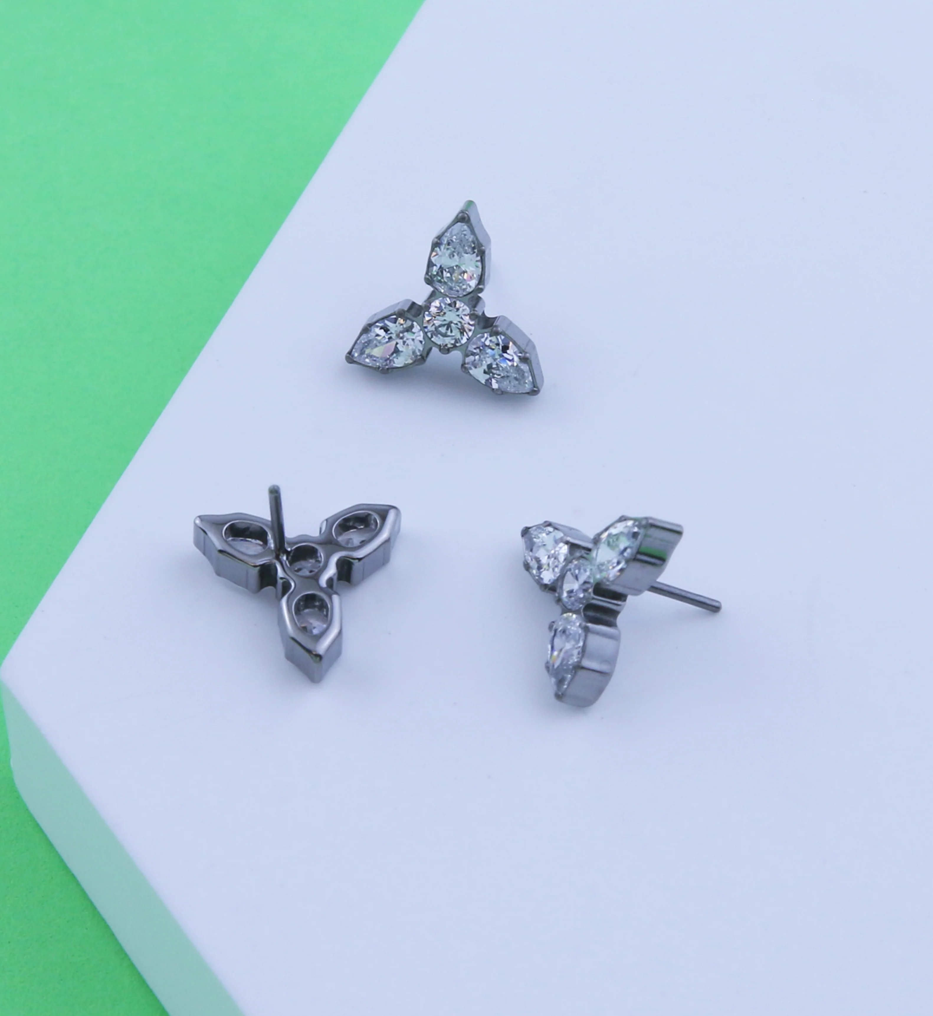 Triad Clear CZ Titanium Threadless Top - Image 2