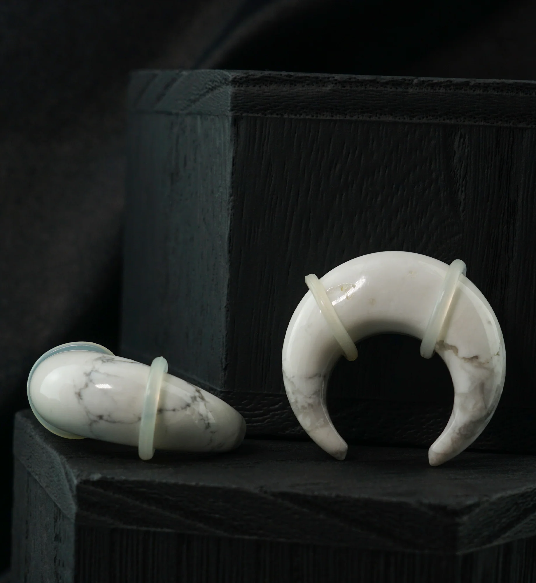 White Howlite Stone Pinchers - Image 2